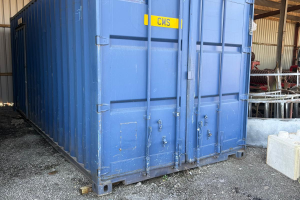 2OFT SHIPPING CONTAINER SPLTI TO 2 X 10FT
